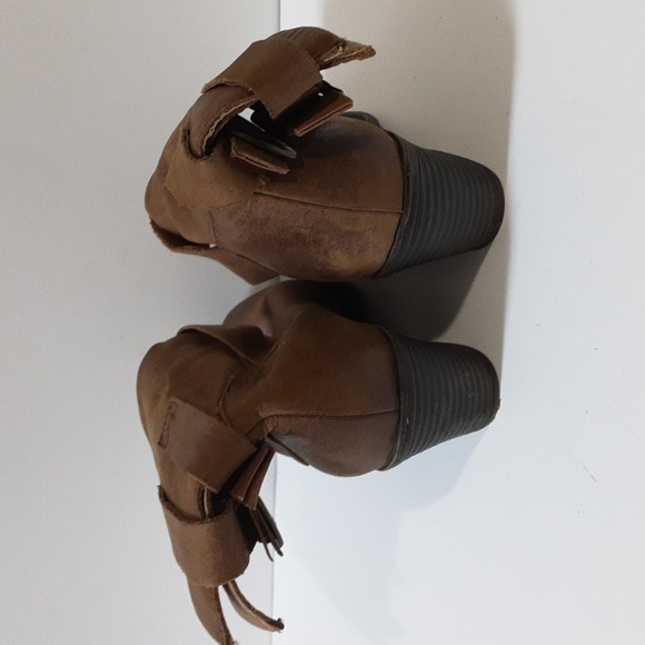 Lucky brand Tommie ankle boots women 7.5M  leather  pull on adjustable buckle - Picture 6 of 15